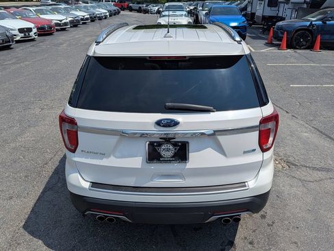Used 2018 Ford Explorer Platinum AWD/4WD image 8
