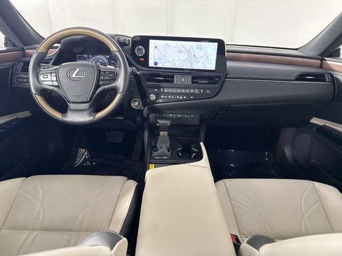 Certified 2025 Lexus ES 300h Ultra Luxury image 26