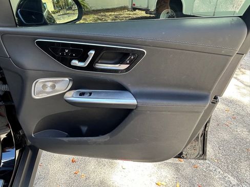 Used 2023 Mercedes-Benz GLC 300 4MATIC w/ Exclusive Trim Package image 29