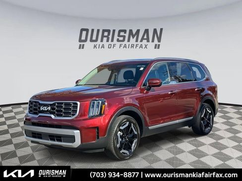 Used 2023 Kia Telluride S w/ S Sunroof Package image 1