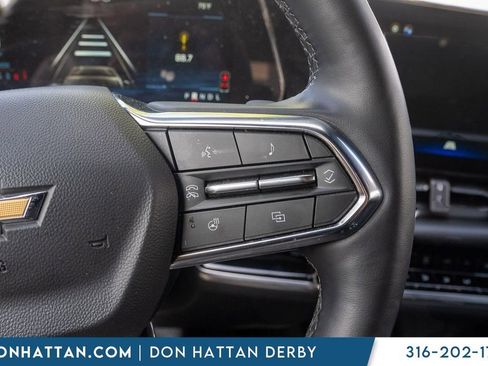 Used 2025 Chevrolet Equinox LT FWD image 10