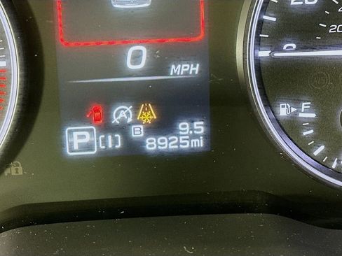 Certified 2025 Subaru Forester Limited image 17