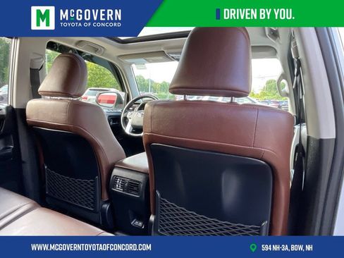 Used 2024 Toyota 4Runner Limited AWD/4WD image 27