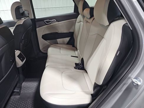 Used 2024 Kia Sportage EX AWD/4WD image 13