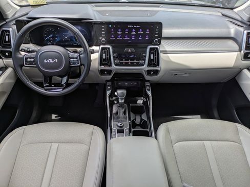 Certified 2023 Kia Sorento SX FWD image 13