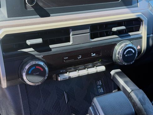 Used 2024 Toyota Tacoma SR5 image 12