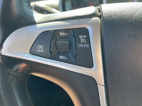 Used 2017 Chevrolet Equinox LT w/ Convenience Package image 22