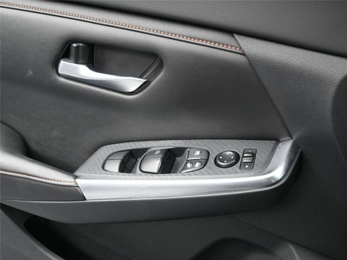 Used 2021 Nissan Sentra SR image 9