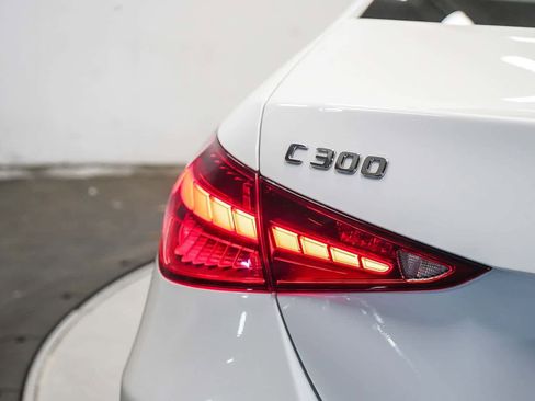 Used 2025 Mercedes-Benz C 300 4MATIC Sedan image 11