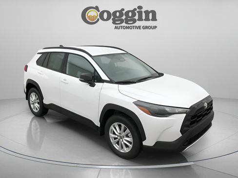 Used 2026 Toyota Corolla Cross LE FWD image 26