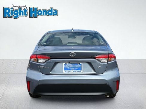 Used 2025 Toyota Corolla LE FWD image 5