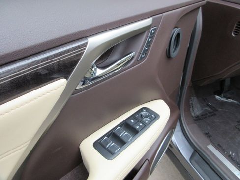 Used 2017 Lexus RX 450h AWD w/ Luxury Package image 31