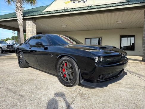 Used 2022 Dodge Challenger SRT Hellcat w/ Plus Package image 3