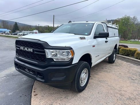 Used 2022 RAM 2500 Tradesman AWD/4WD image 3