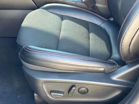 Used 2025 Ford Escape ST-Line AWD/4WD image 12