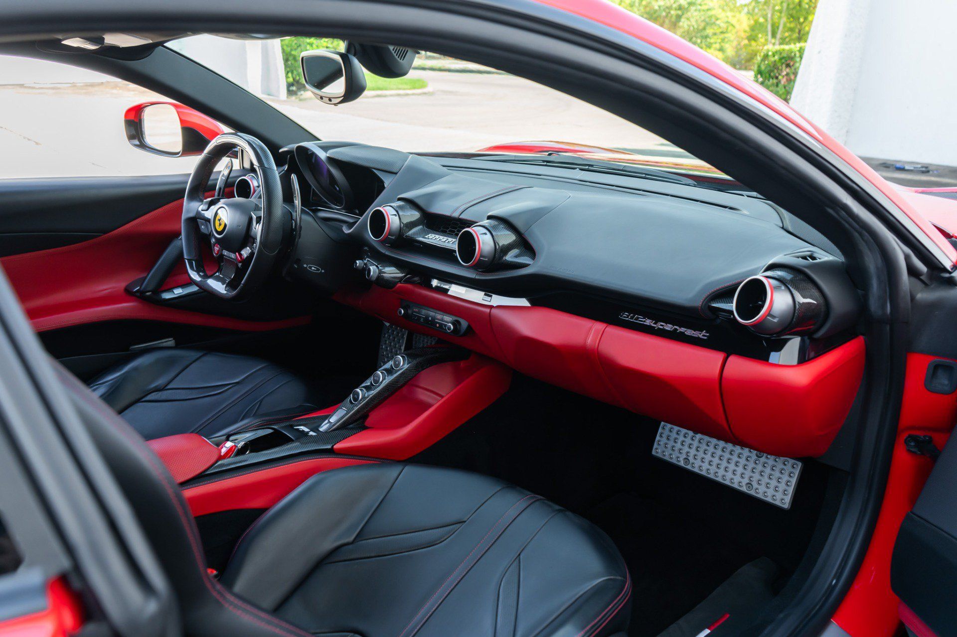 Used 2019 Ferrari 812 Superfast RWD image 17