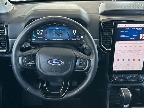 Used 2025 Ford Ranger Lariat w/ FX4 Off-Road Package AWD/4WD image 14