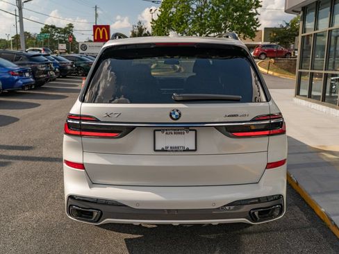 Used 2023 BMW X7 xDrive40i w/ M Sport Package AWD/4WD image 5