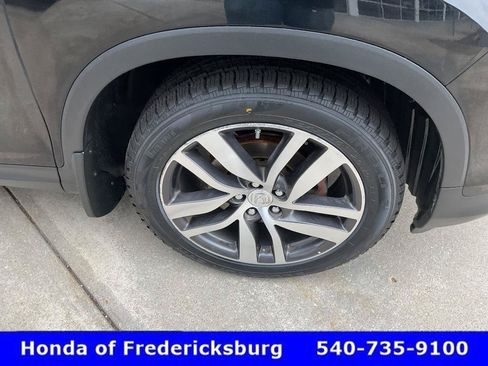 Used 2016 Honda Pilot Touring image 12