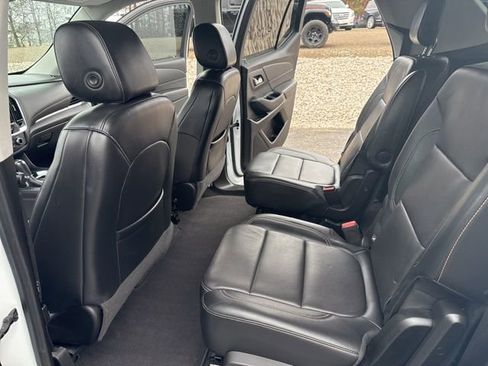 Used 2018 Chevrolet Traverse LT image 18