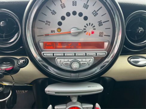 Used 2010 MINI Cooper Clubman S image 18