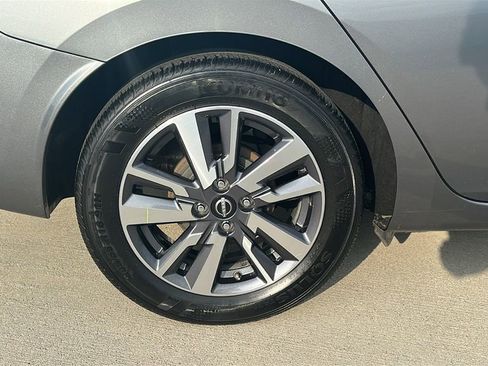 Used 2025 Nissan Versa SV FWD image 16