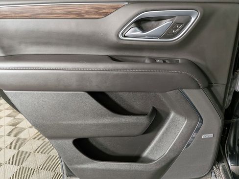 Used 2021 Chevrolet Tahoe Z71 w/ Z71 Signature Package image 34