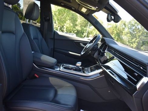 Used 2021 Audi Q8 Premium Plus w/ Premium Plus Package AWD/4WD image 12