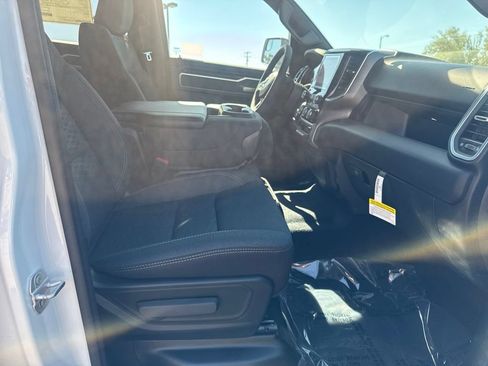New 2026 RAM 1500 Big Horn AWD/4WD image 14
