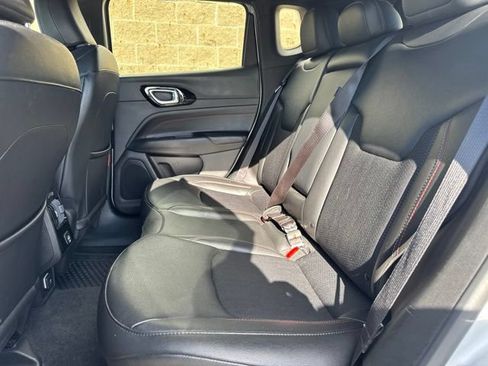 Used 2025 Jeep Compass Trailhawk AWD/4WD image 10
