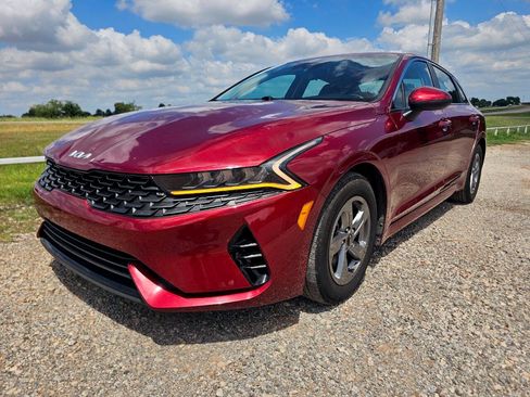 Used 2023 Kia K5 LXS FWD image 3