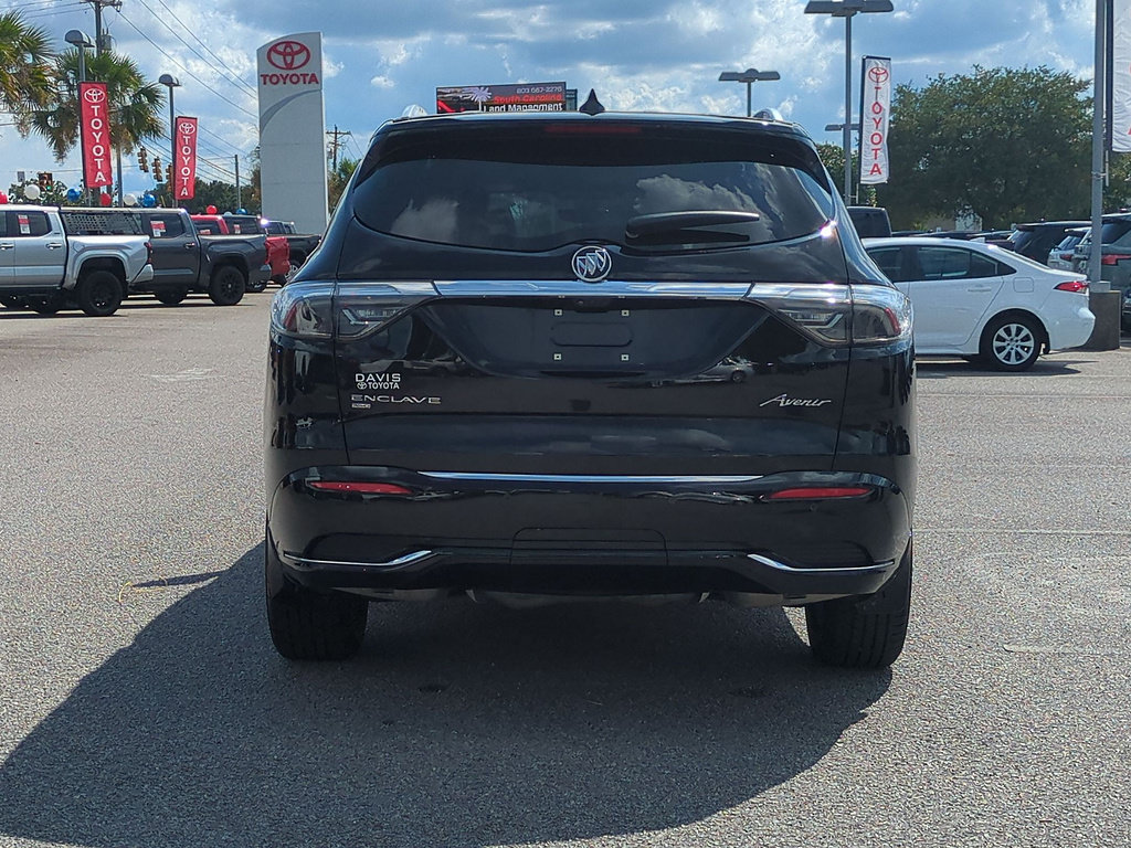 Used 2023 Buick Enclave Avenir w/ Avenir Technology Package AWD/4WD image 4