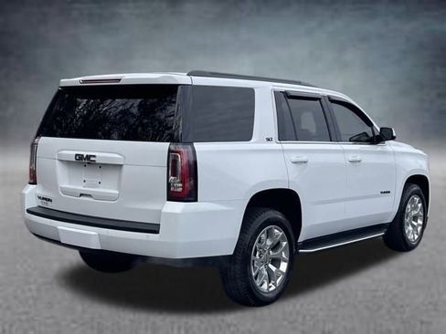 Used 2017 GMC Yukon SLT image 3