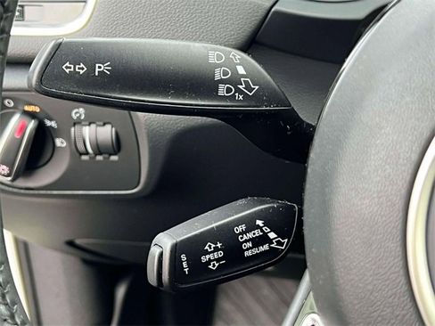 Used 2018 Audi Q3 2.0T Premium w/ Convenience Package image 23