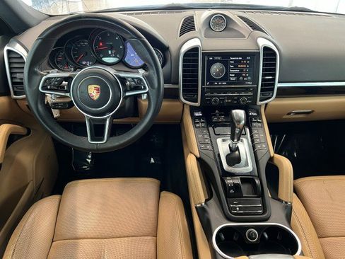 Used 2015 Porsche Cayenne Diesel AWD/4WD image 18