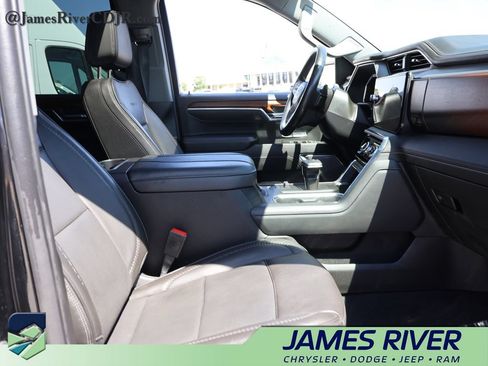 Used 2023 GMC Sierra 1500 Denali AWD/4WD image 9
