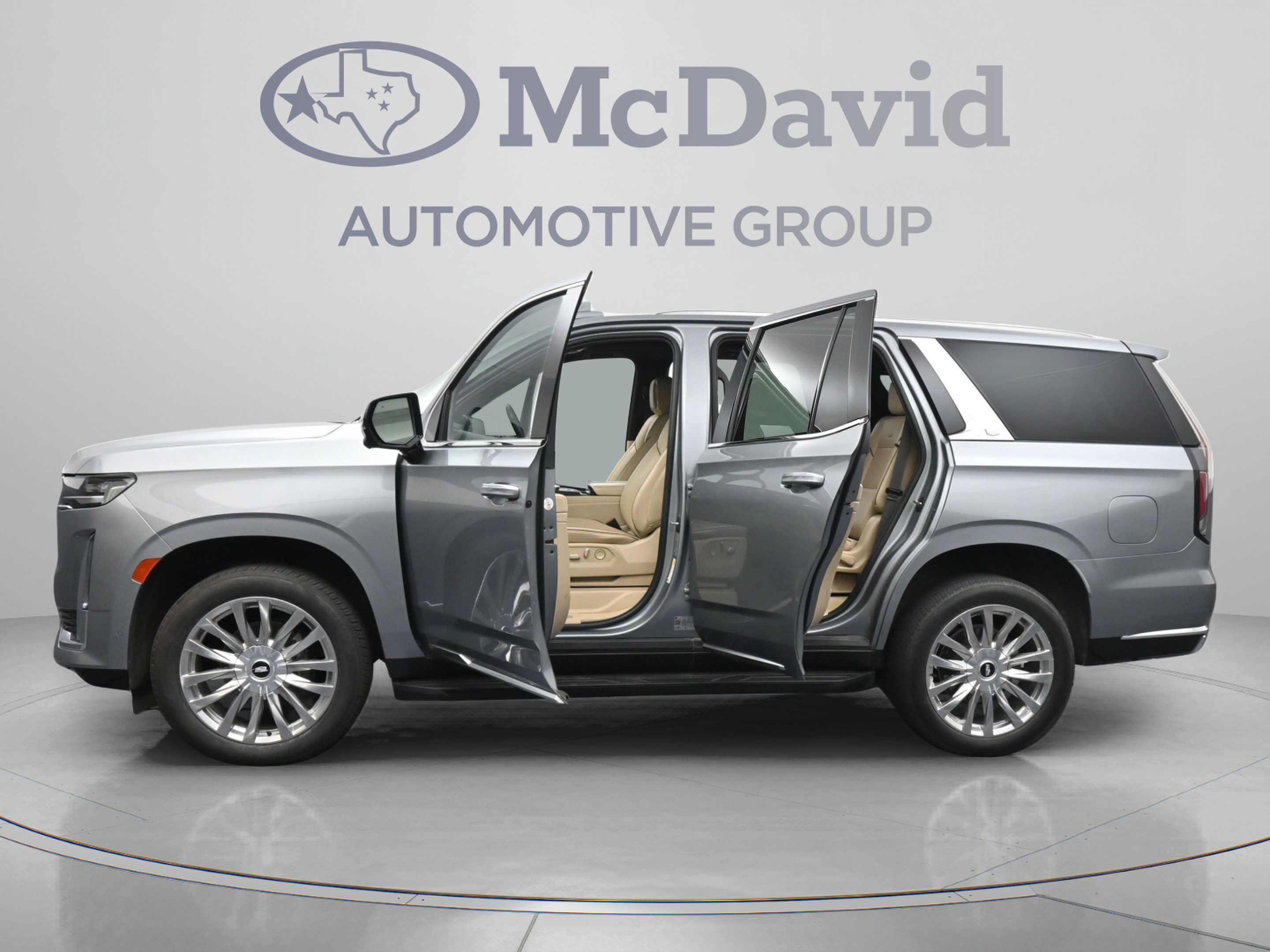 Used 2023 Cadillac Escalade Premium Luxury AWD/4WD image 43