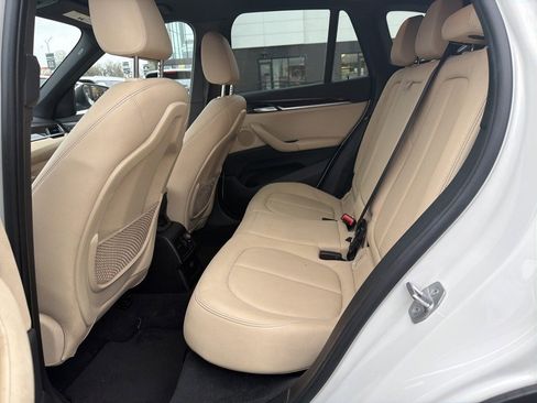 Used 2017 BMW X1 sDrive28i image 12