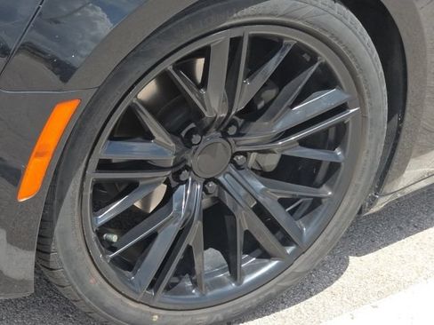 Used 2017 Chevrolet Camaro LT RWD image 10