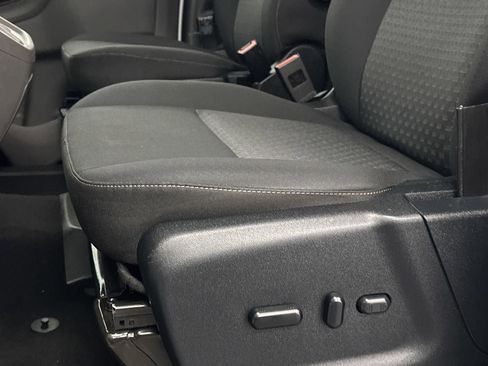 Used 2022 Ford Transit 350 XLT image 17