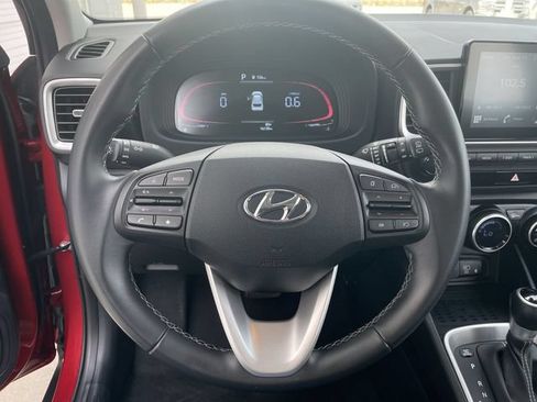 Used 2026 Hyundai Venue SEL FWD image 14
