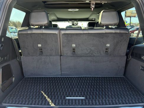 New 2026 Jeep Grand Wagoneer Summit image 9