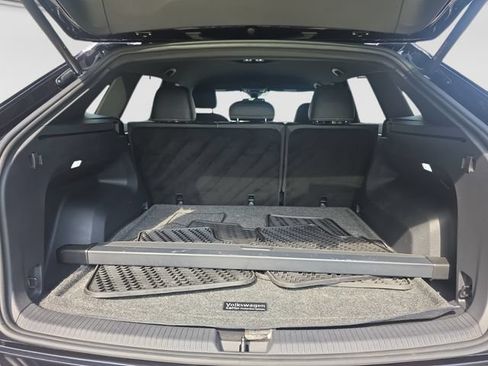 Certified 2024 Volkswagen Atlas Cross Sport SE AWD/4WD image 23