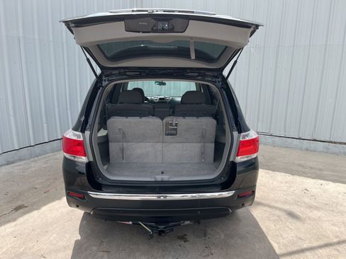Used 2013 Toyota Highlander FWD image 8