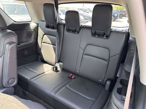 Used 2023 Nissan Pathfinder Platinum AWD/4WD image 16
