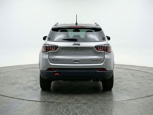 Used 2025 Jeep Compass Trailhawk image 7