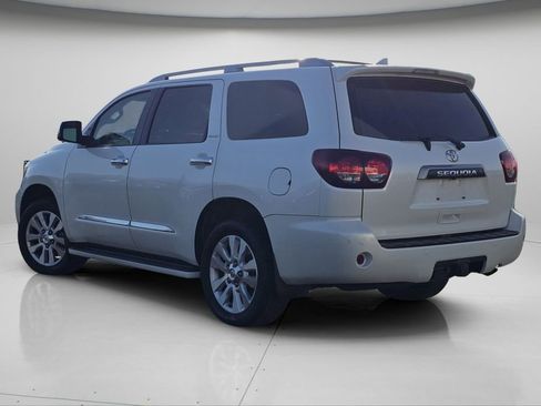 Used 2021 Toyota Sequoia Platinum image 26