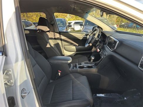 Used 2020 Kia Sportage LX image 33