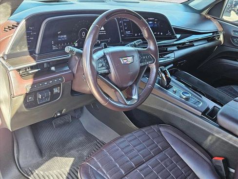 Used 2023 Cadillac Escalade ESV Sport Platinum w/ LPO, ONYX Package image 10