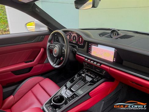 Used 2025 Porsche 911 Carrera 4 GTS AWD/4WD image 33